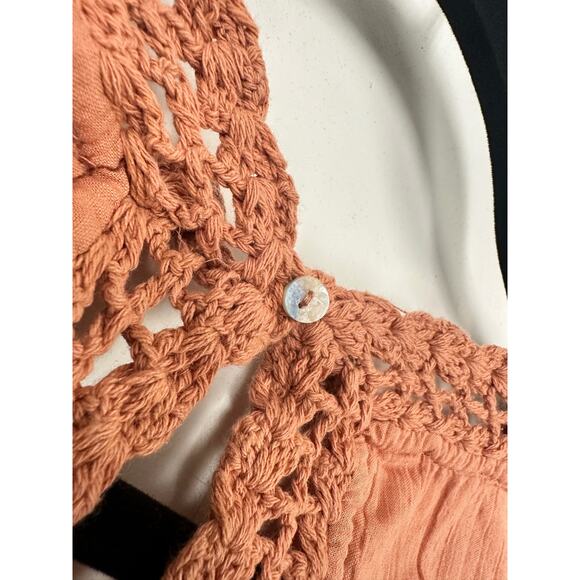 FREE PEOPLE Megan Crochet Romantic Puff Sleeve Cutouts Top in Coral Sand Sz M - Picture 12 of 16